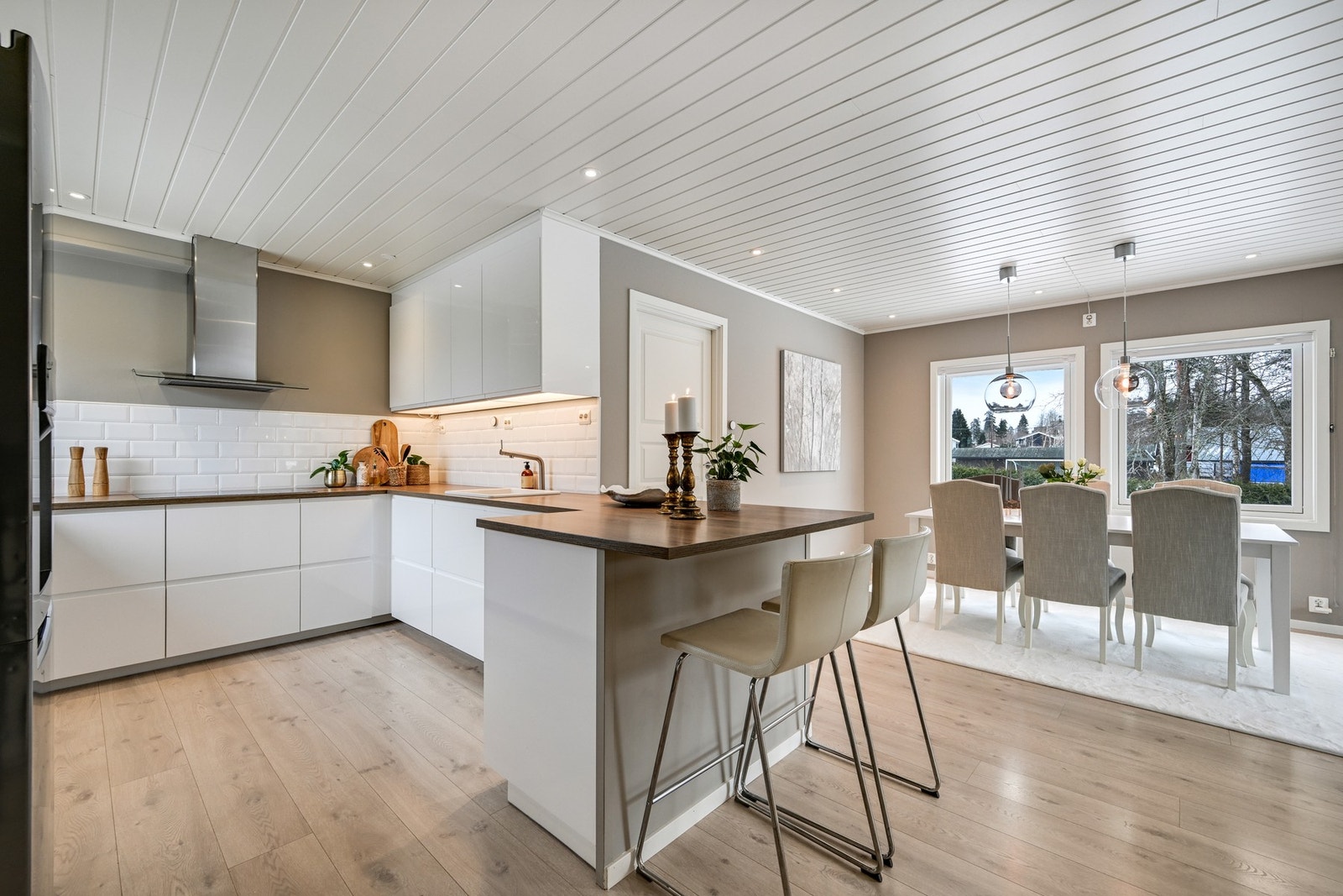 Kjøkken fra 2019 med Ikeainnredning Galleribilde