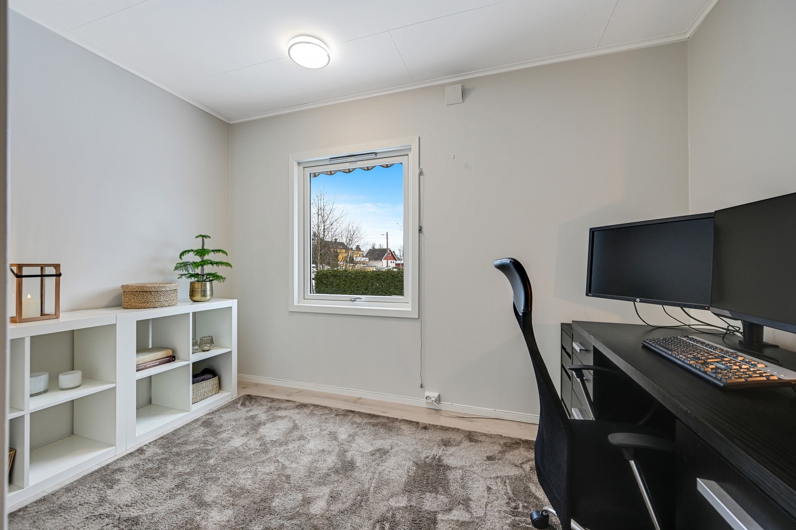 Soverom 3 som i dag blir brukt til et hjemmekontor Galleribilde