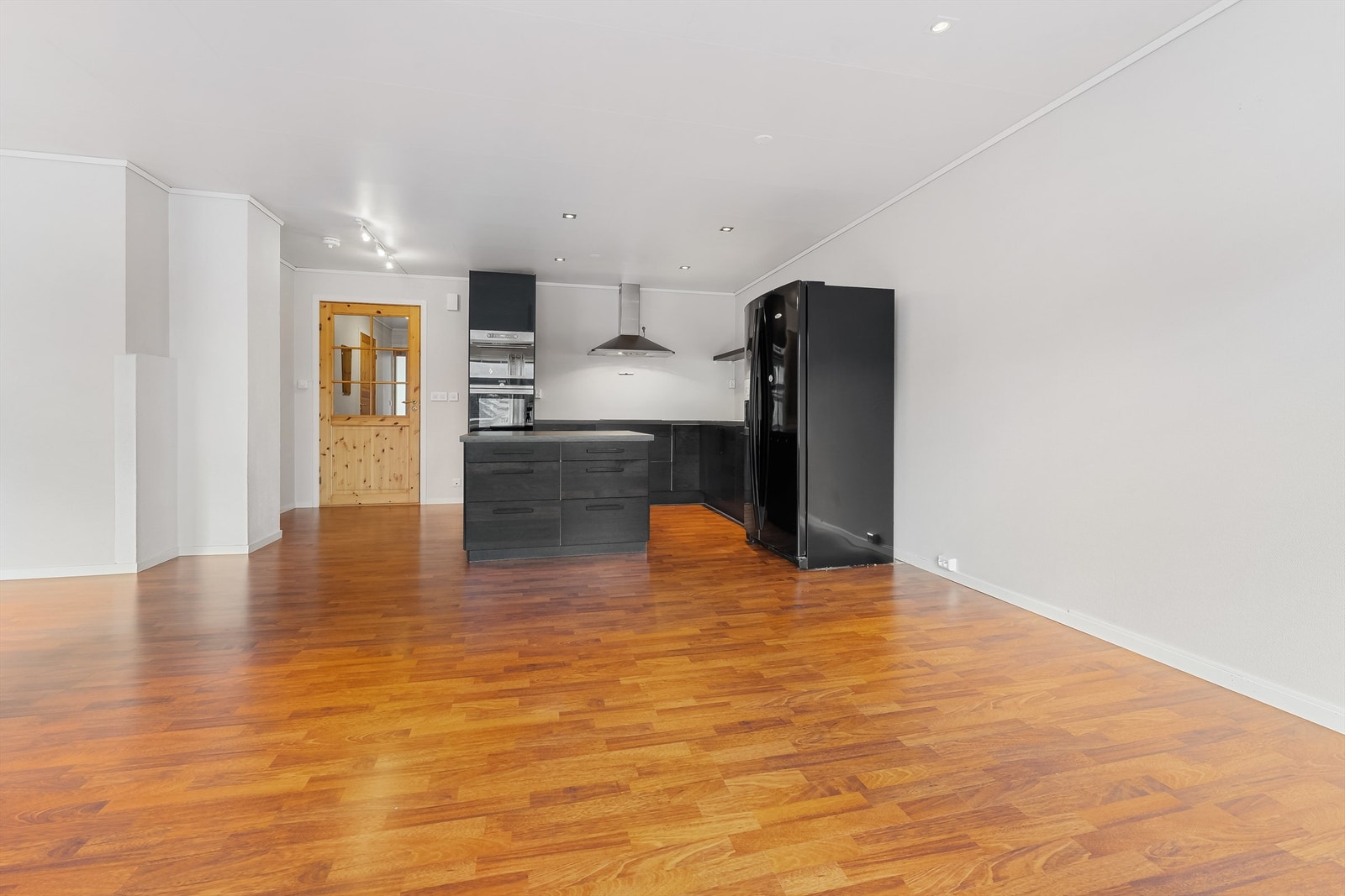 God plass til både spisebord og sofakrok. Galleribilde