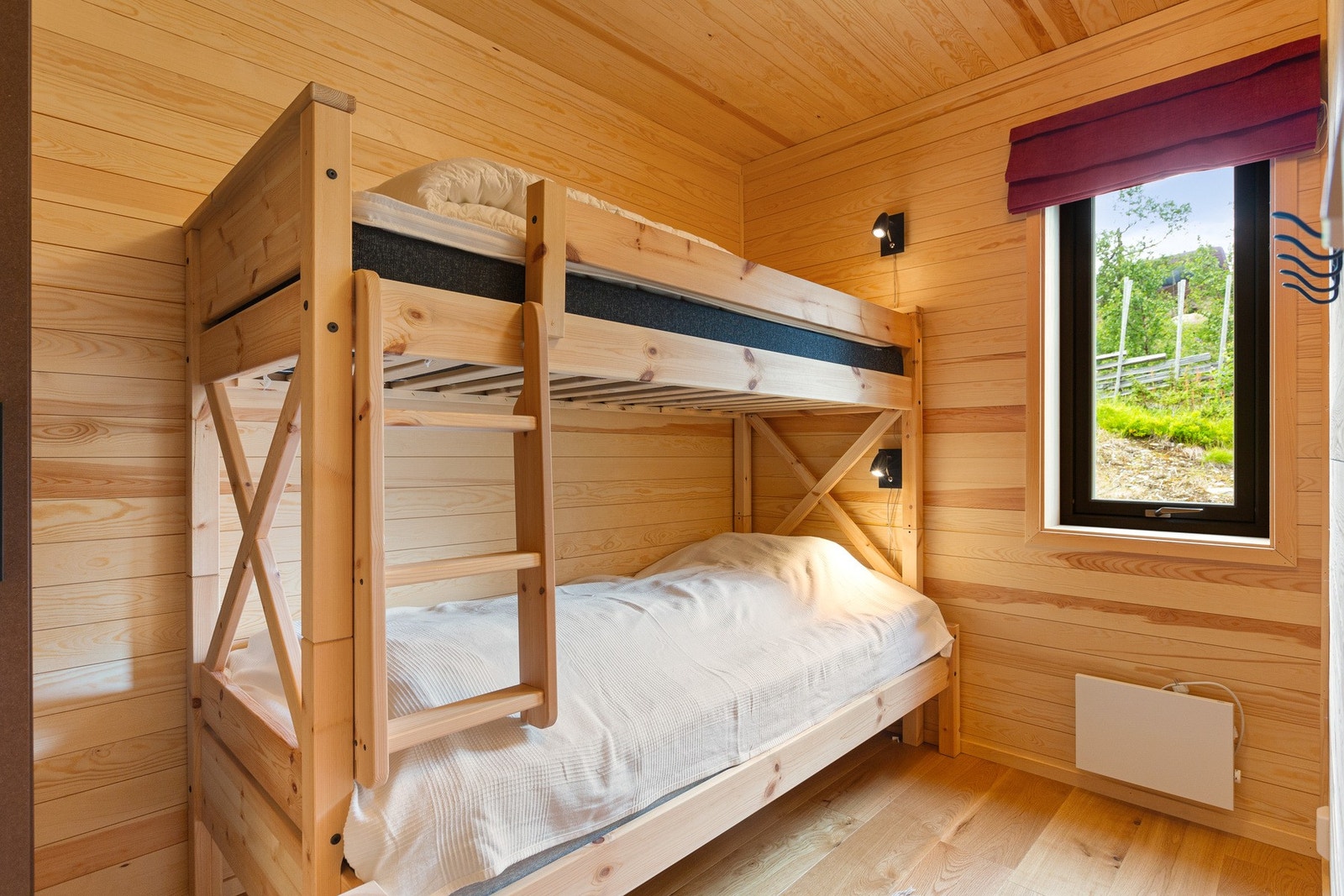 To soverom innredet med køyeseng. Galleribilde