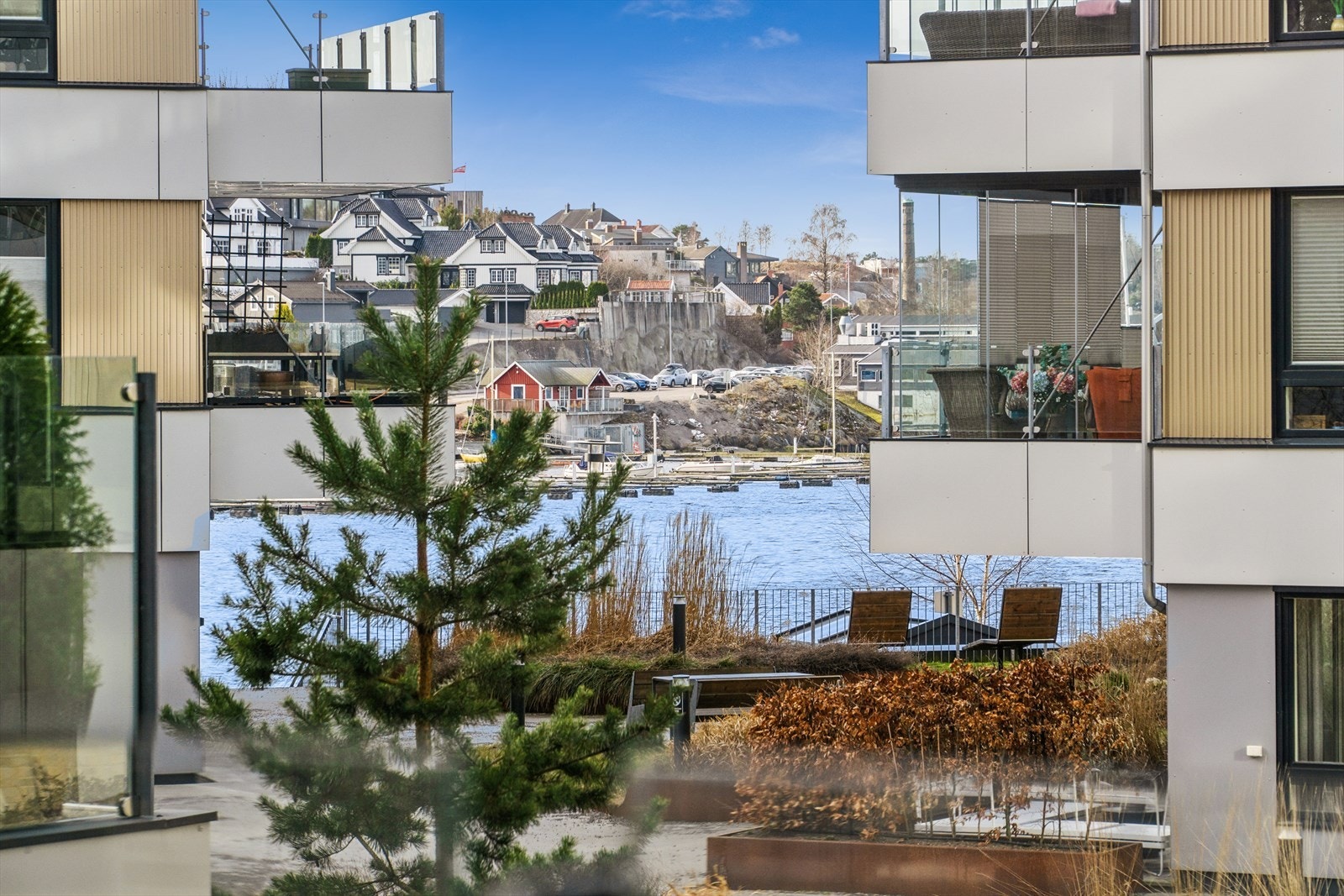 Sjøen ser du flere steder. Galleribilde