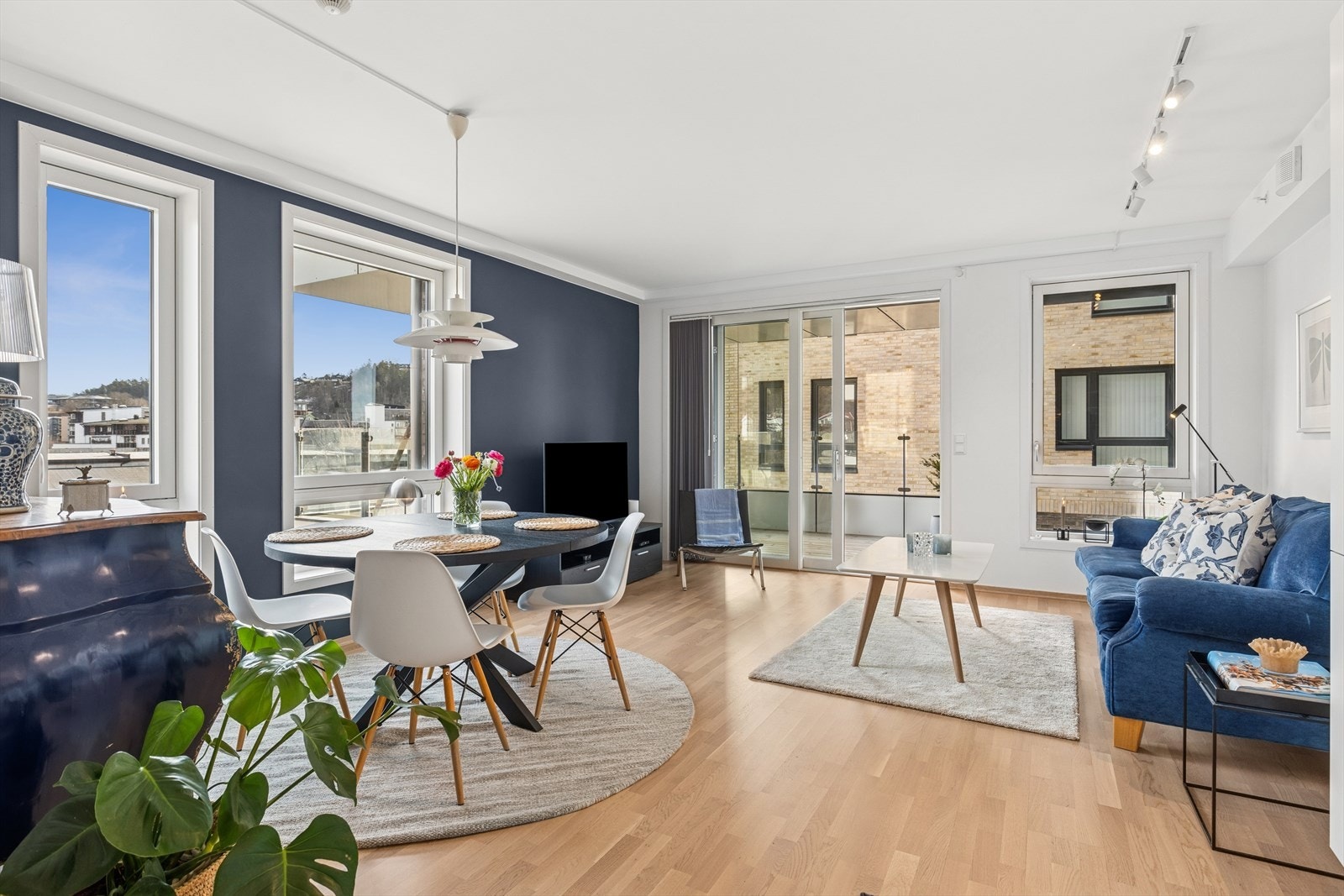 Store vindusflater Galleribilde