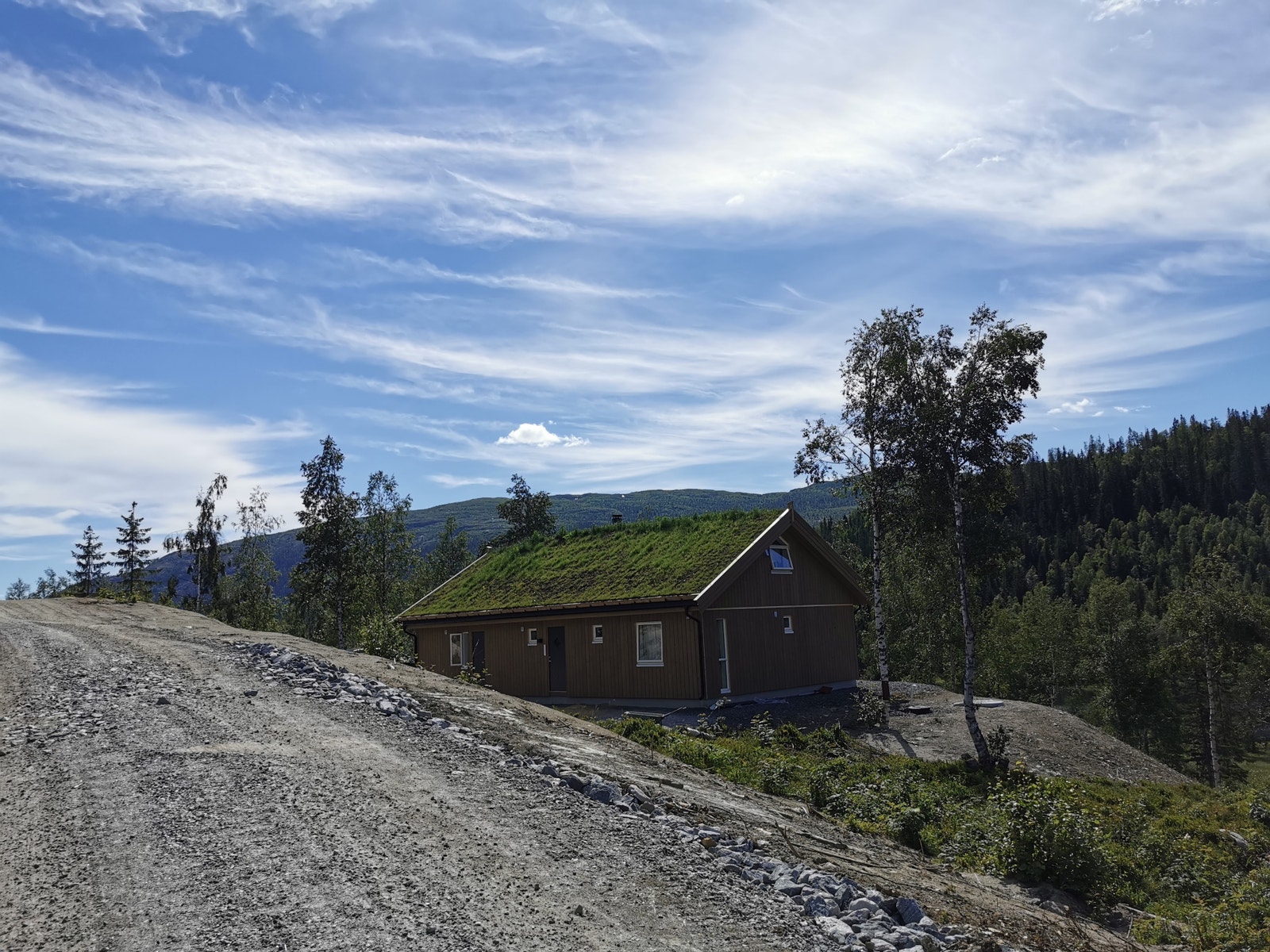 Nylig overlevert hytte på Killingtjern, nettopp Vikerfjell K40. Galleribilde