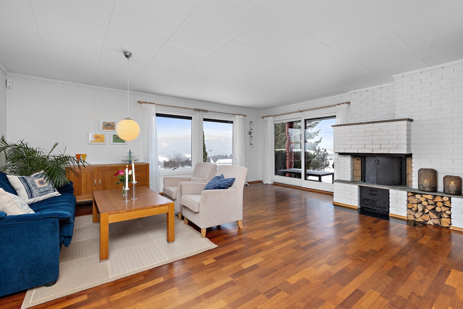 F
ra stuen er det direkte utgang til terrassen. Galleribilde