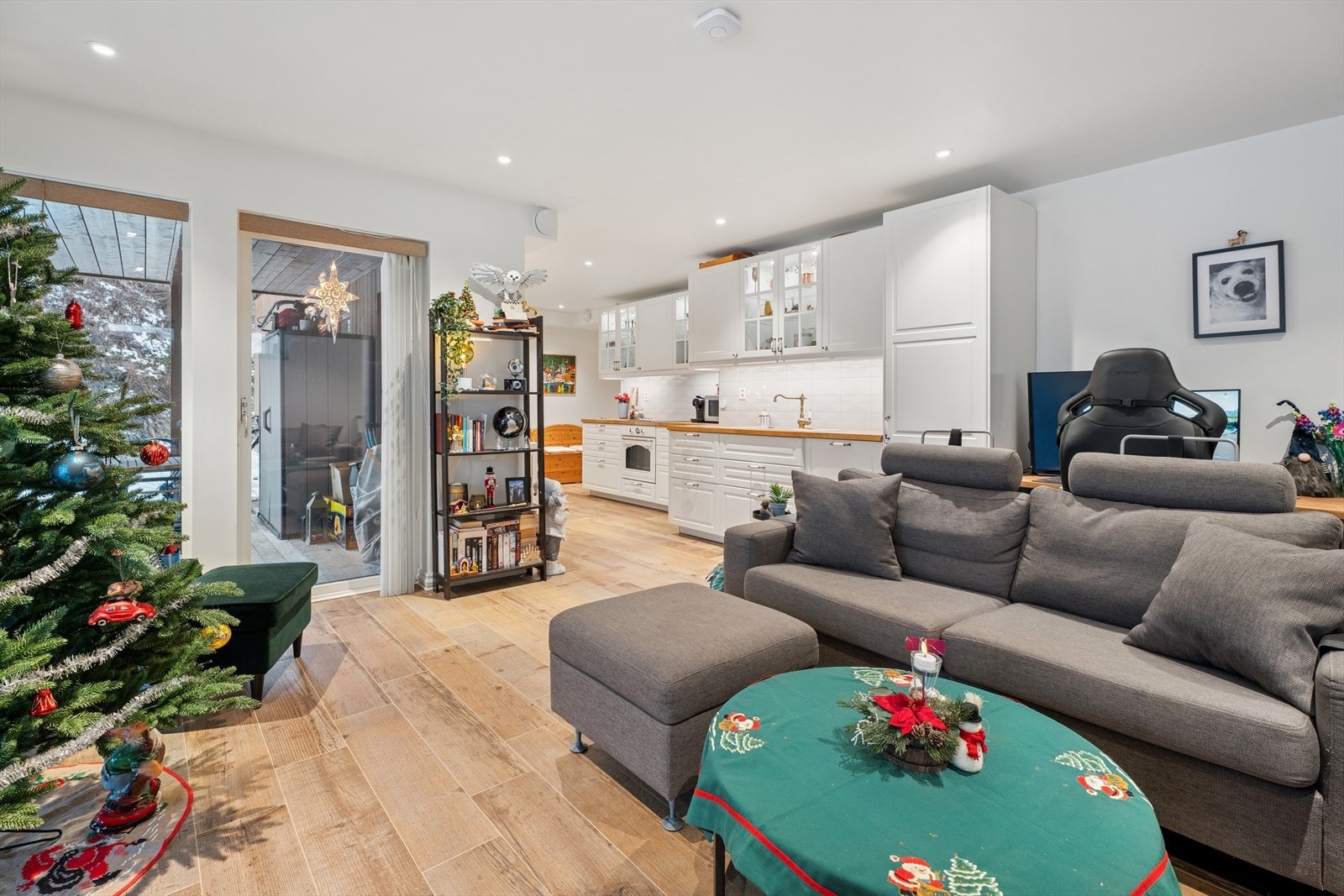 Stuen i hybelleiligheten. Galleribilde