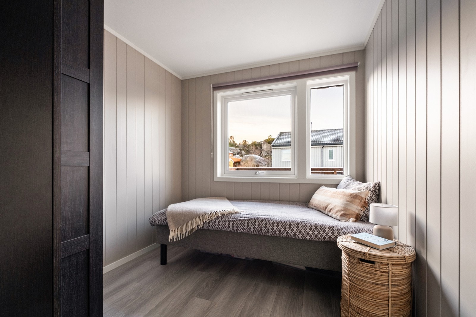 Soverom 2 passer ypperlig som barnerom, gjesterom eller et hjemmekontor. Galleribilde