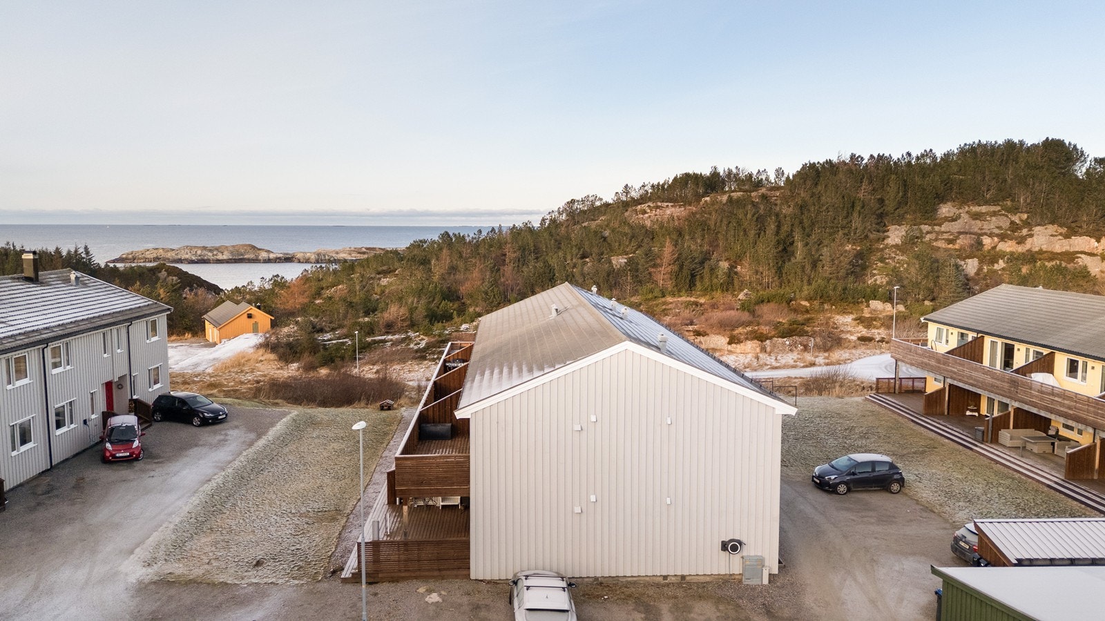 Fasade øst, med utsikt mot storhavet i vest. Galleribilde