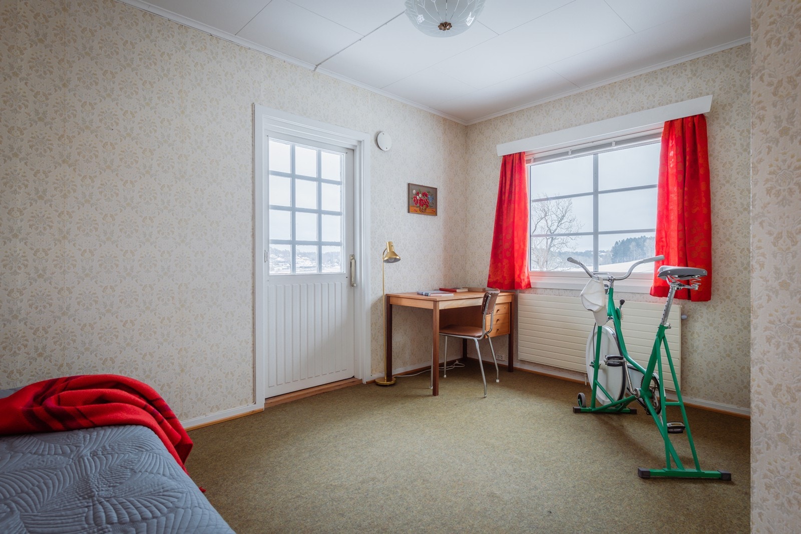 Soverom 3, romslig med direkte utgang til terrassen. Galleribilde