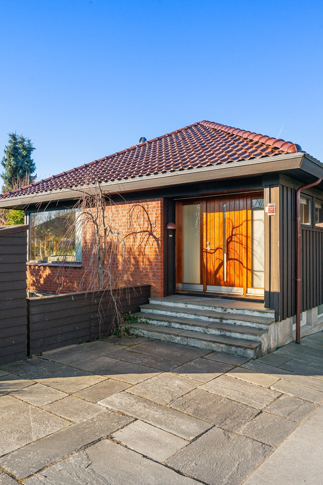 Lekker Ege dør i eik. Galleribilde