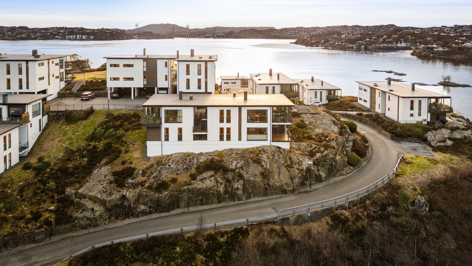 EIE eiendomsmegling har gleden av å presentere Engevikvegen 91B ved Elias Arntsen. Foto: Alexander Vie Galleribilde