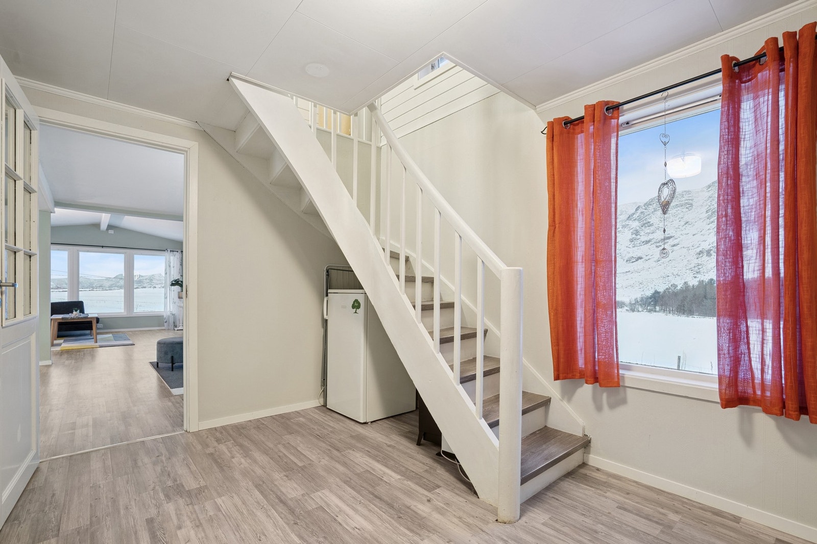 Allerede her kan man skimte utsikten utover marka og fjellene. Galleribilde