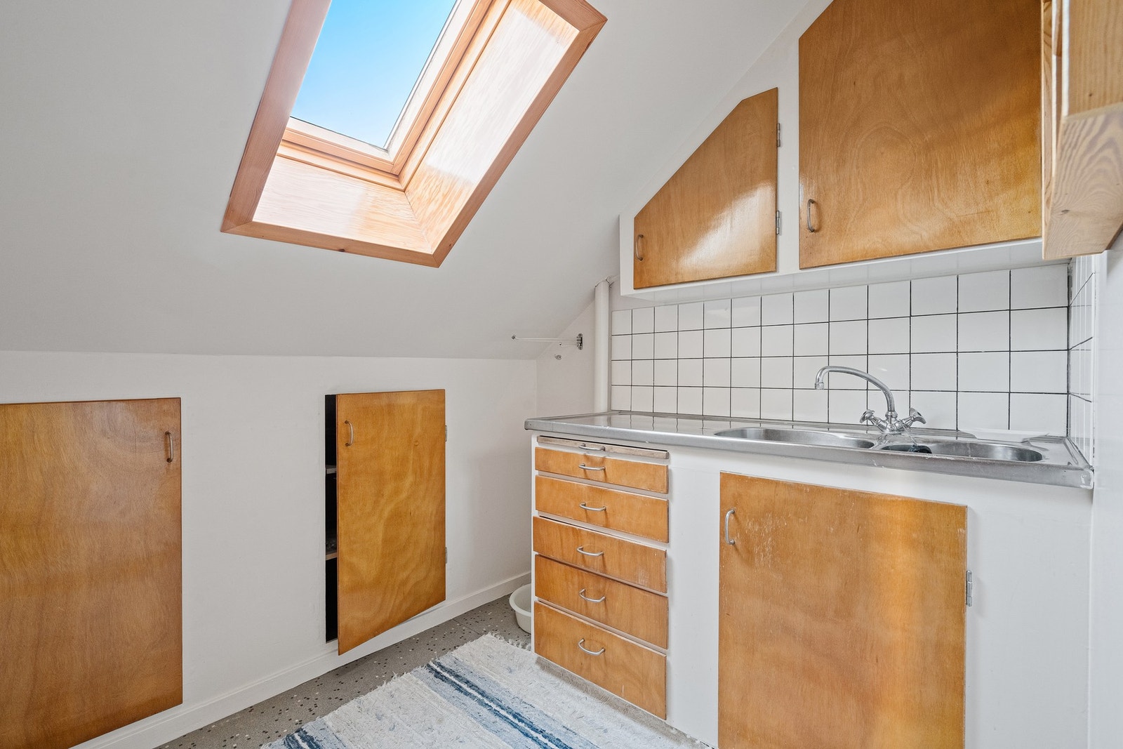 I andre etasje finner du et praktisk våtrom. (U.god) Galleribilde