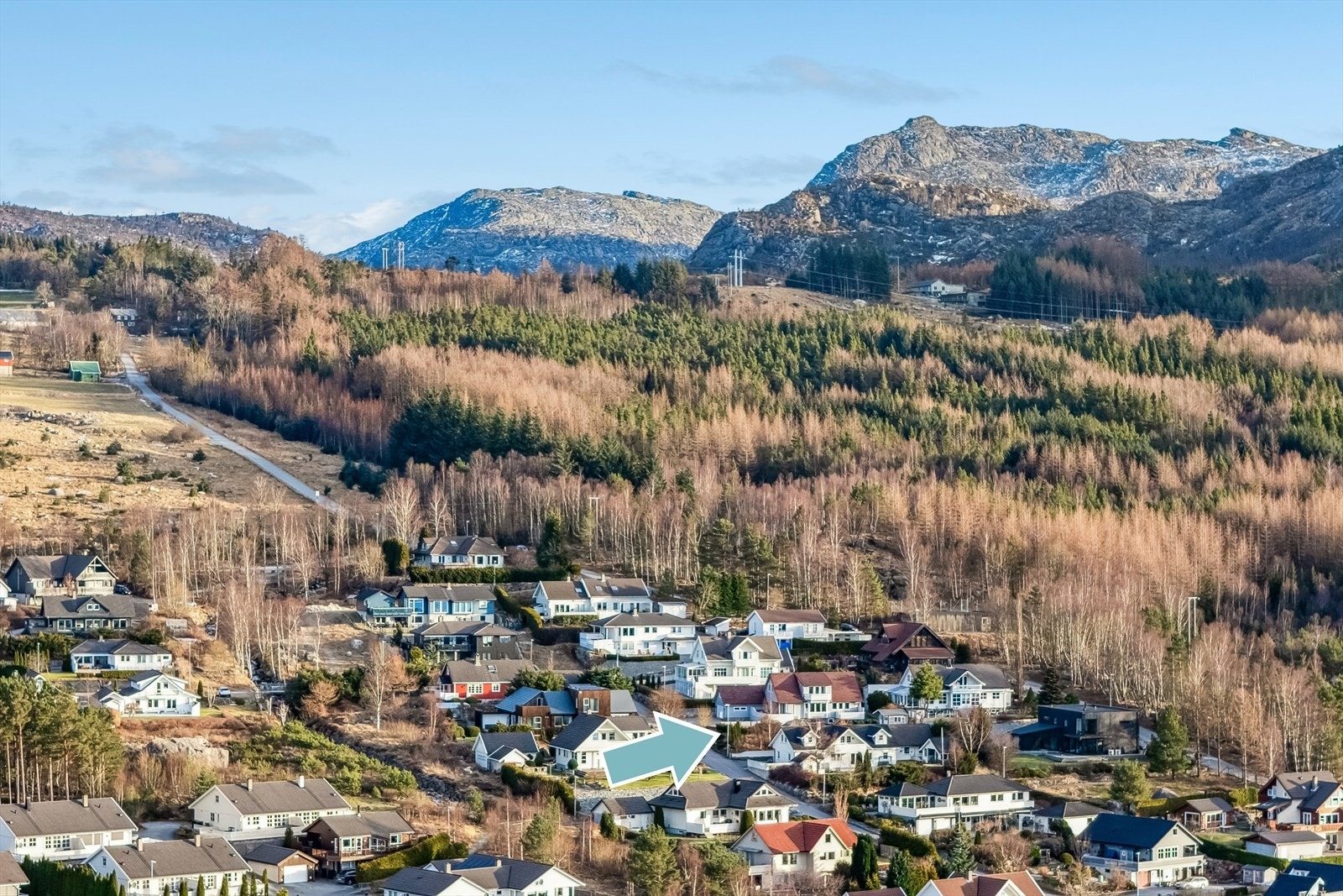 Du har fjellene og naturen rett bak deg. Galleribilde