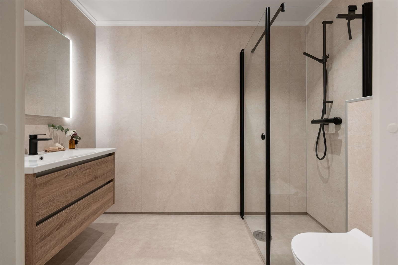 Kjeller: Bad 3 fra 2022 (rommet er oppført som bod på tegninger og er ikke bruksendret/omsøkt) Galleribilde