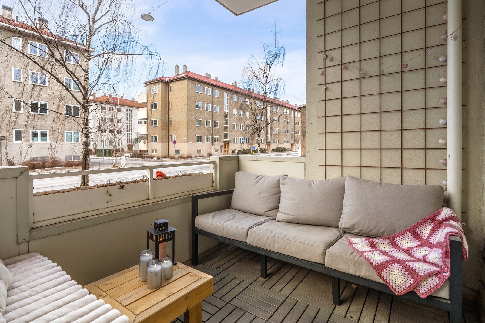 Solrik, vestvendt balkong på 4,6 kvm. Galleribilde