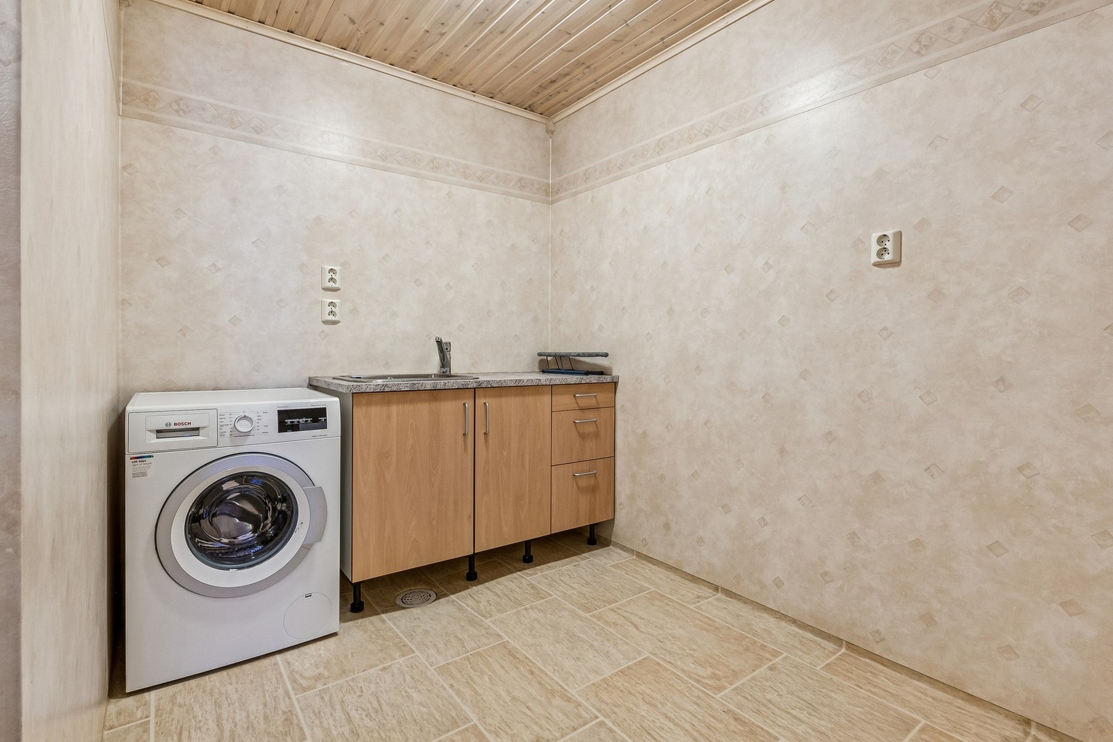 Vaskerom Galleribilde