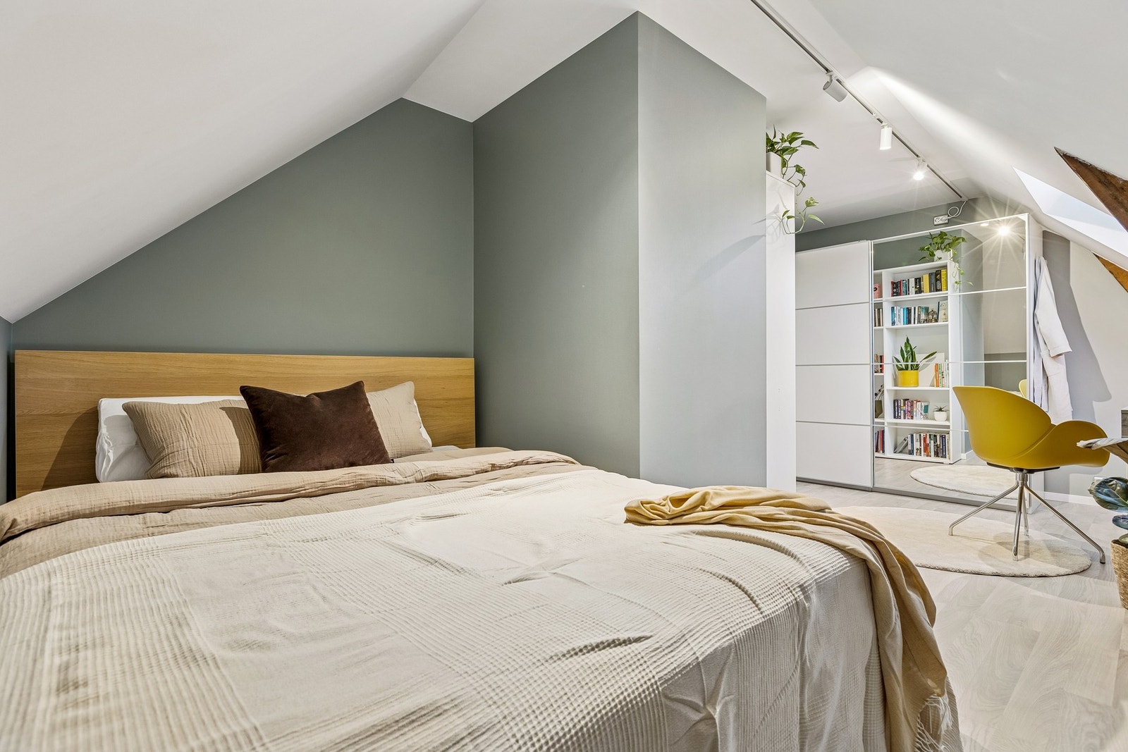 Soverommet er på gode 14 kvm. Galleribilde