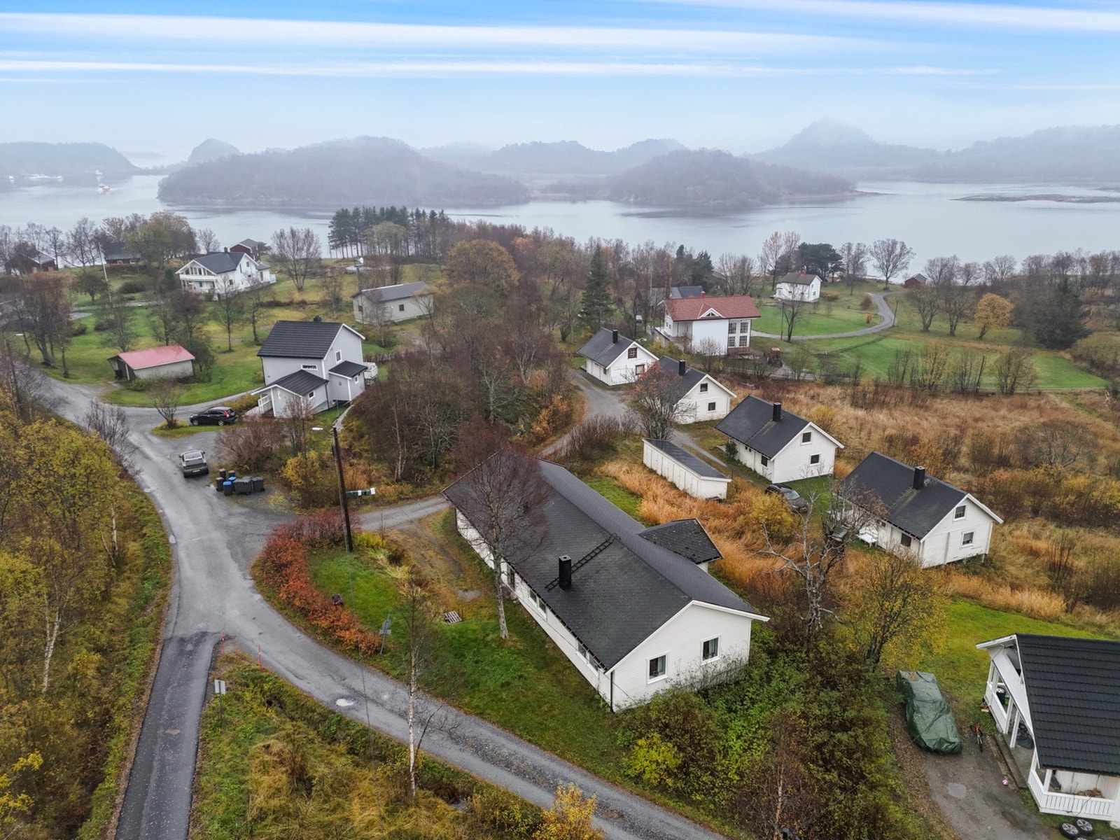 Området byr på vakker kystnatur, med nærhet til sjøen, fine turstier og flotte naturomgivelser. Galleribilde