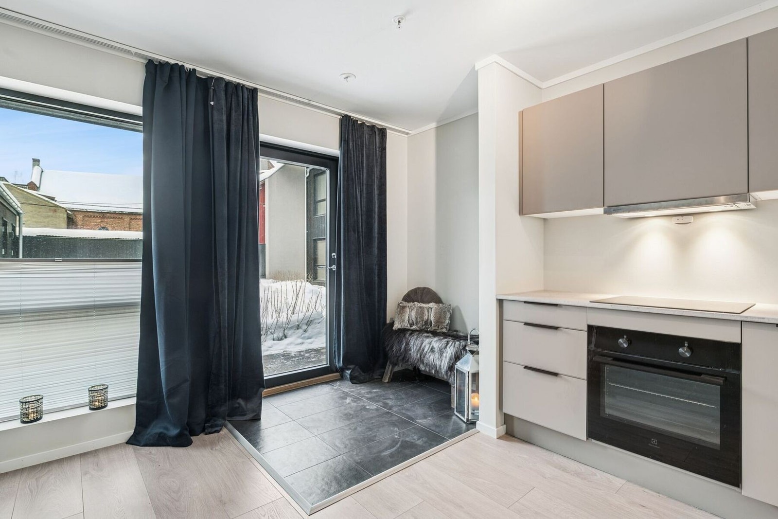 Inngangsparti. Galleribilde