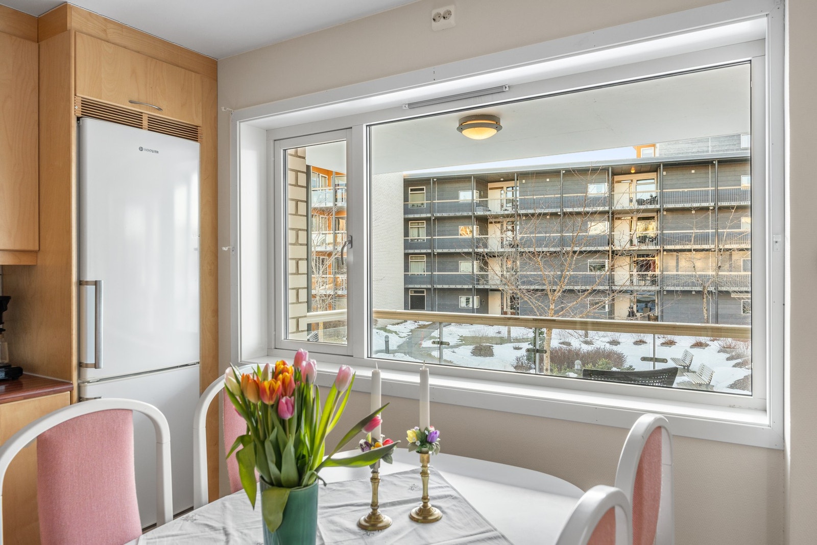 Utsikt fra spisebord. Galleribilde