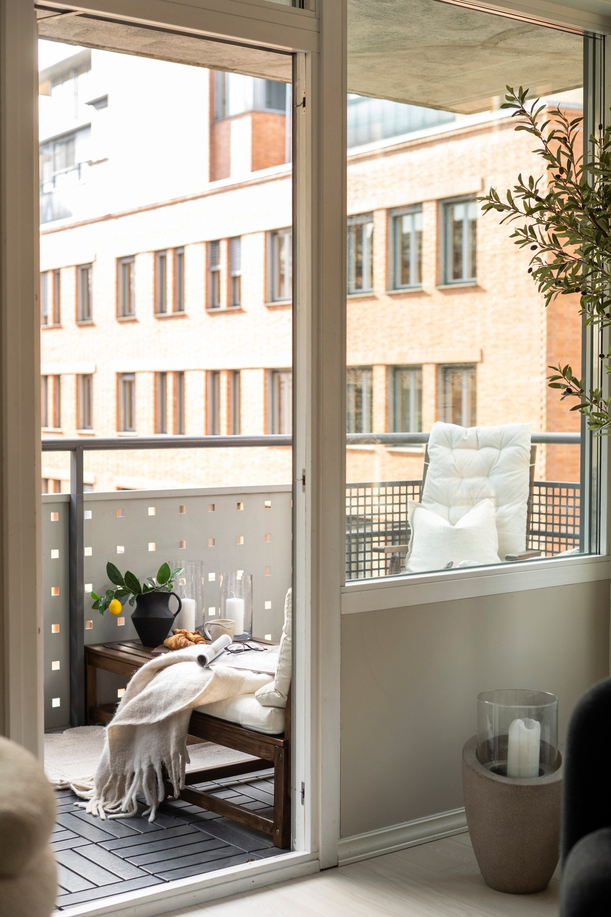 Fra stuen er det utgang til balkong på 6,6 kvm Galleribilde