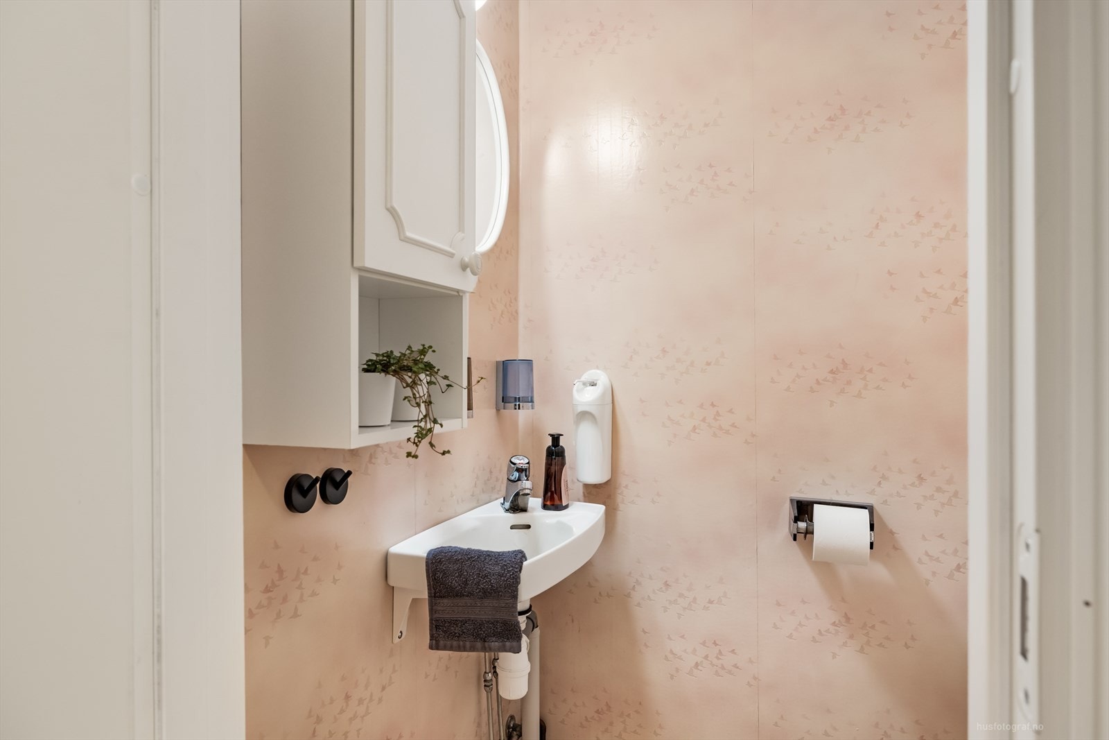 Toalettrom. Galleribilde