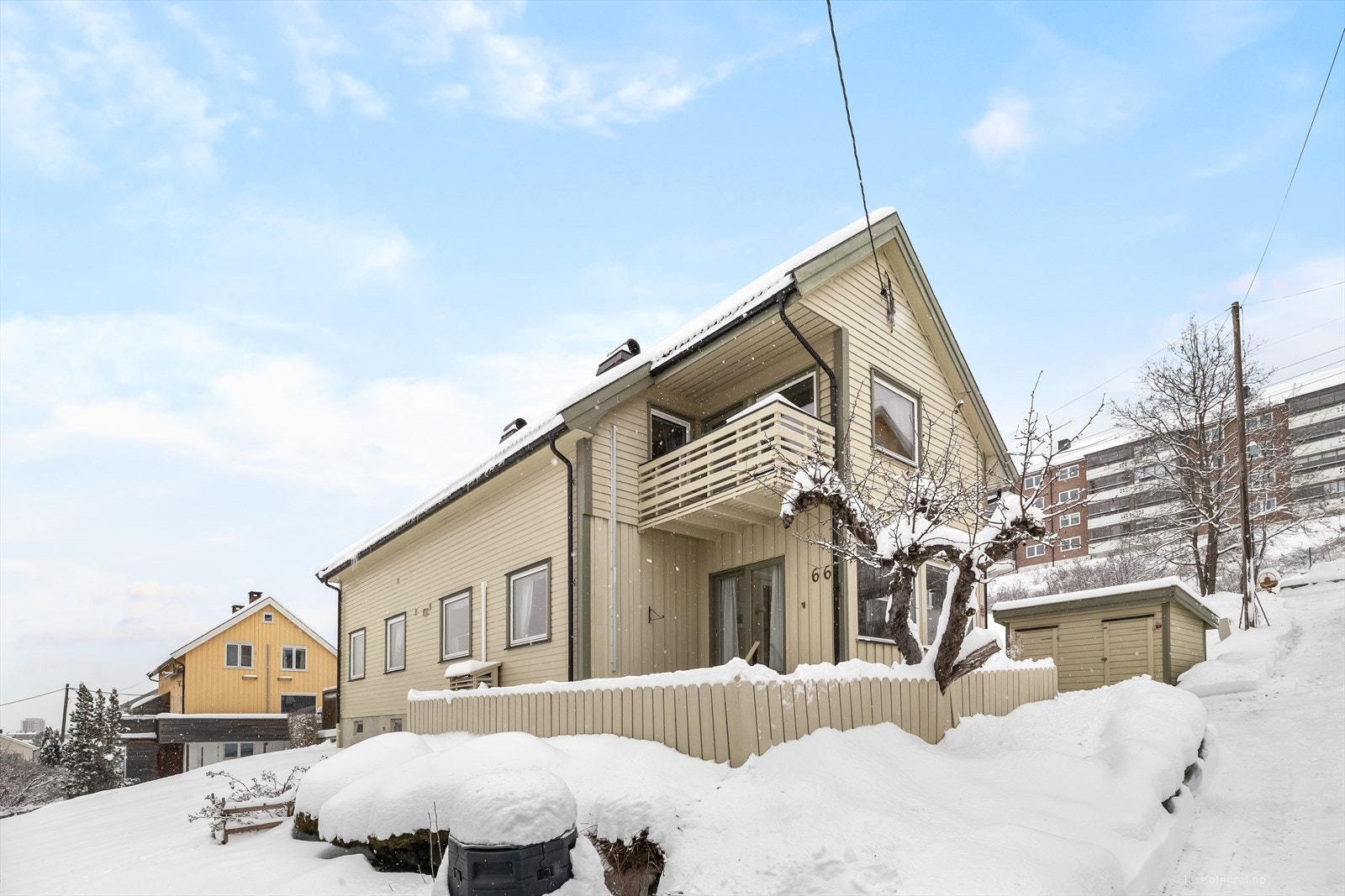 Åssiden er godt kjent for sitt aktive og sentrale bymiljø, med nærhet til det meste byen har å tilby. Galleribilde