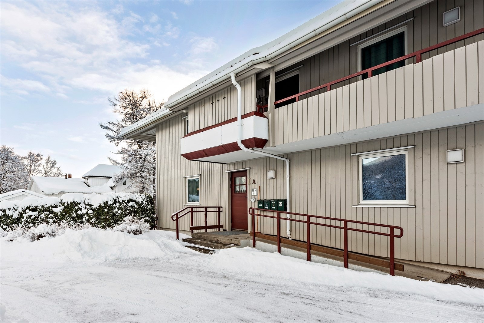 Inngangsparti. Her bor du sentralt med gåavstand til det meste Mosjøen har å by på. Fotograf: Maren Terese Forsbakk Galleribilde