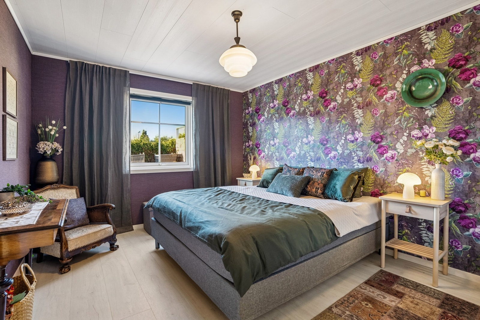 Hovedsoverom i 1.etasje på ca. 11,5 m2 Galleribilde