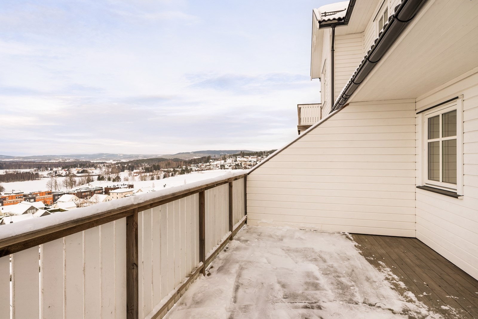 Fra terrassen har man nydelig utsikt. Galleribilde