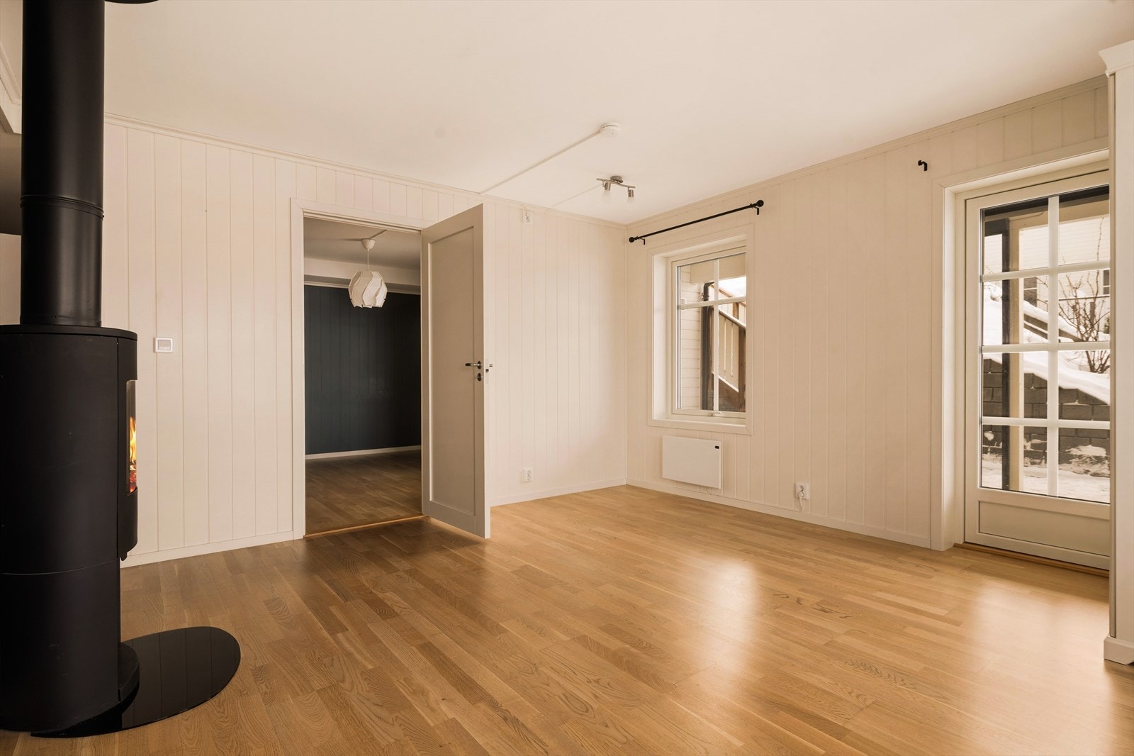 Leiligheten har to soverom - det ene med adkomst fra stue. Galleribilde