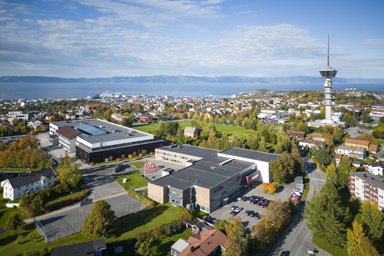 Fin sykkelavstand Blussuvold ungdomsskole Galleribilde