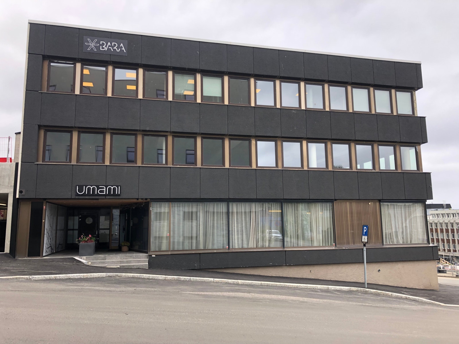 Inngang mot Rådhuset Galleribilde