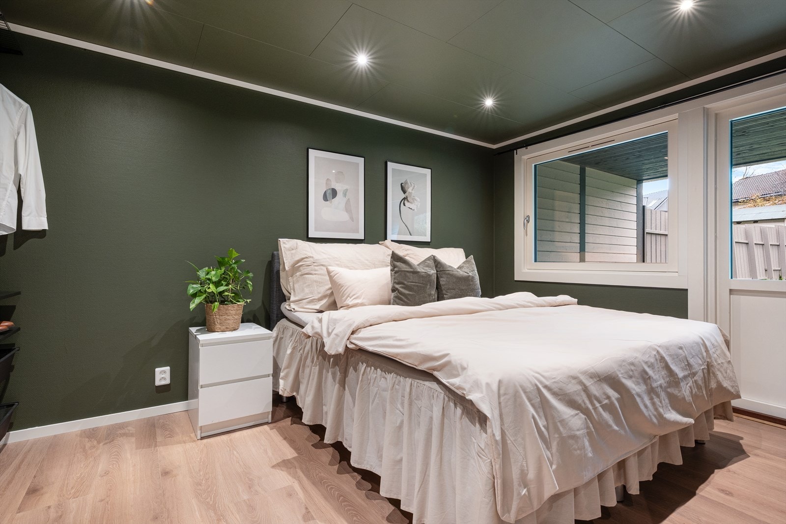 - Her har du god plass til dobbeltseng i ønsket størrelse samt øvrig møblement - Galleribilde