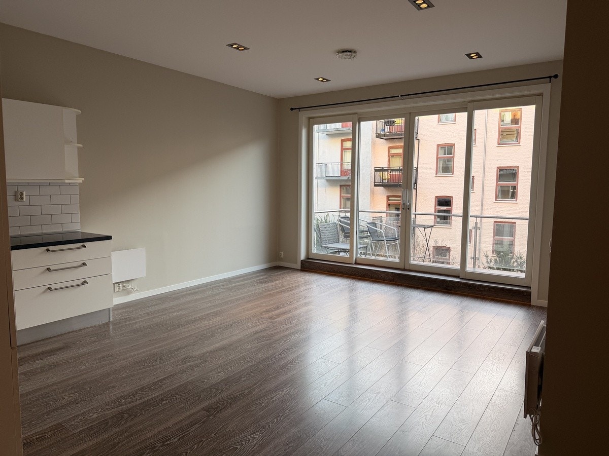 Åpen og romslig stue Galleribilde