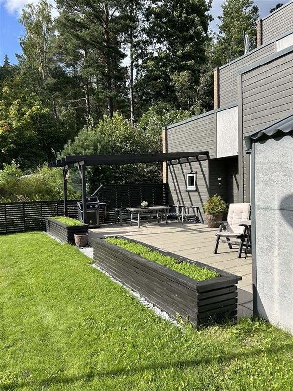 Uteområde sommerstid (selgers private bilde). Galleribilde