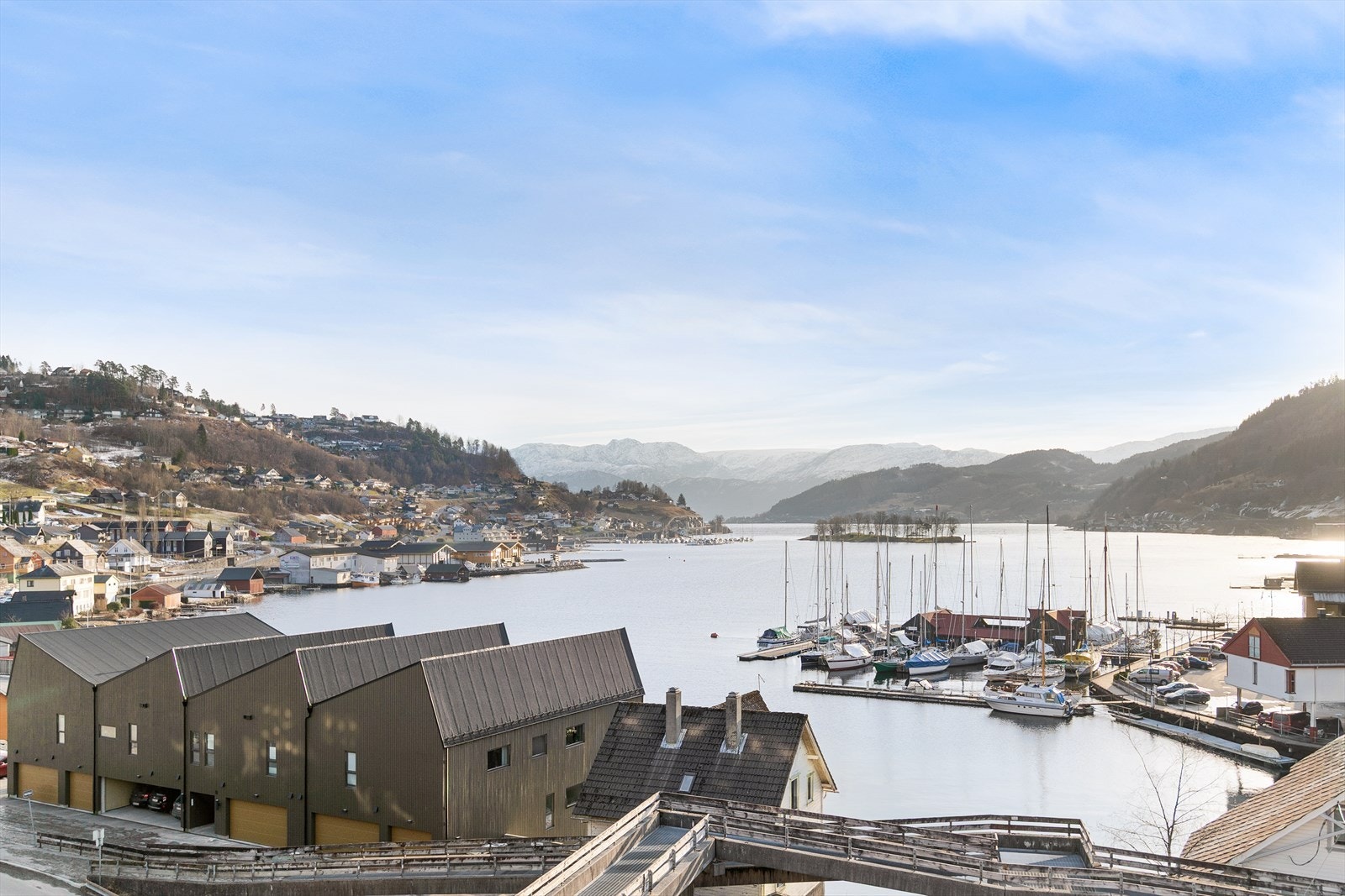 Her får man panoramautsikt over fjorden. Galleribilde