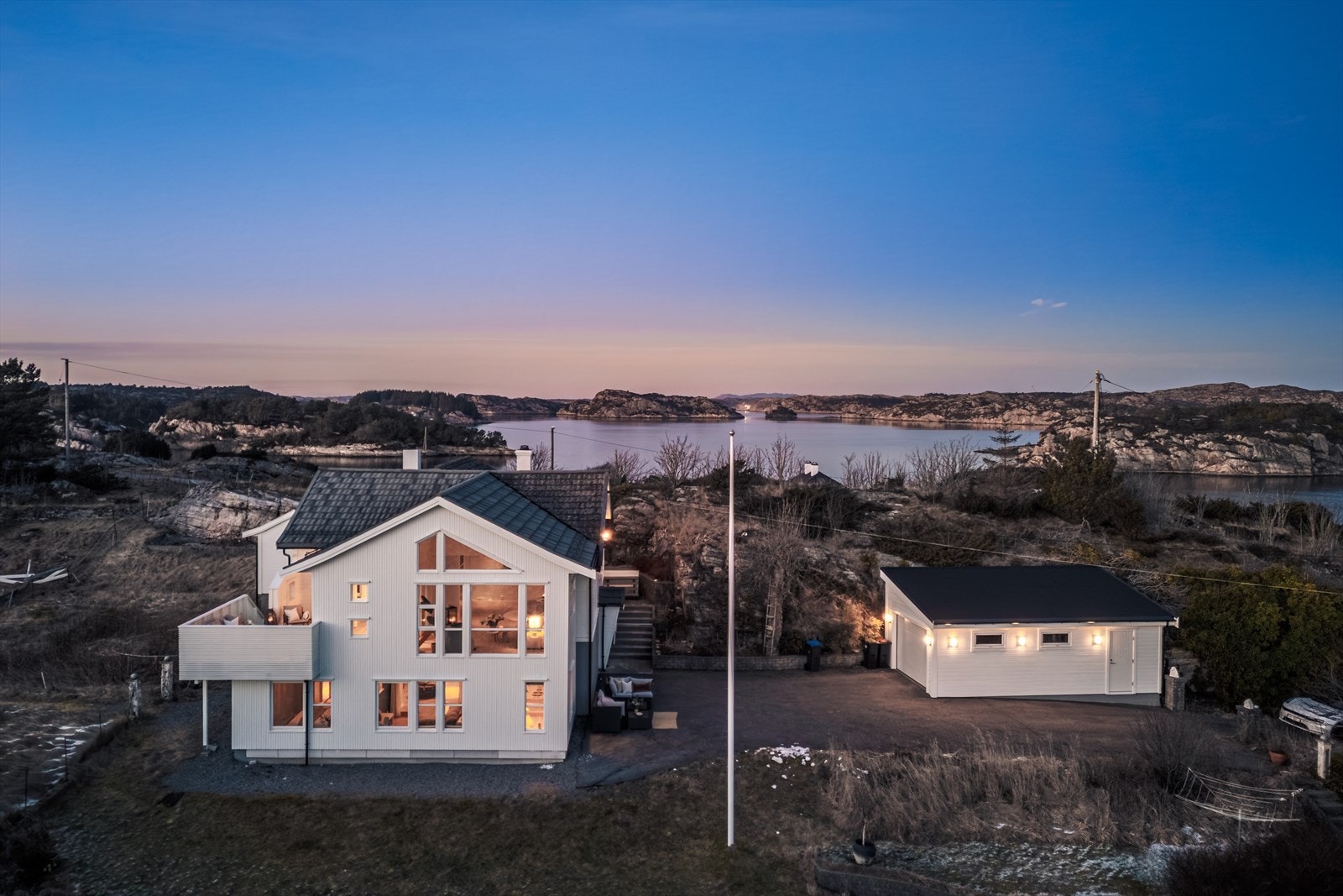 Eiendomsmegler 1 v/ Trude Gunnlaugsson har gleden av å presentere Naustbakken 20! Galleribilde