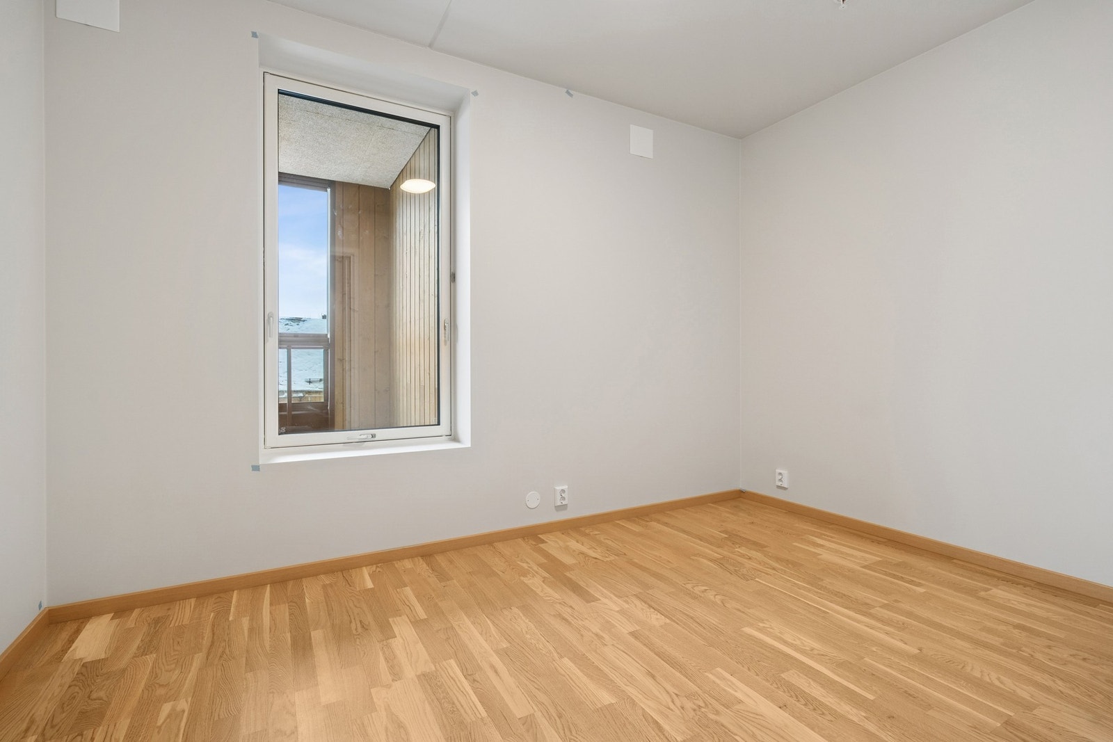 Soverommet - parkett på gulv og slette overflater. Galleribilde