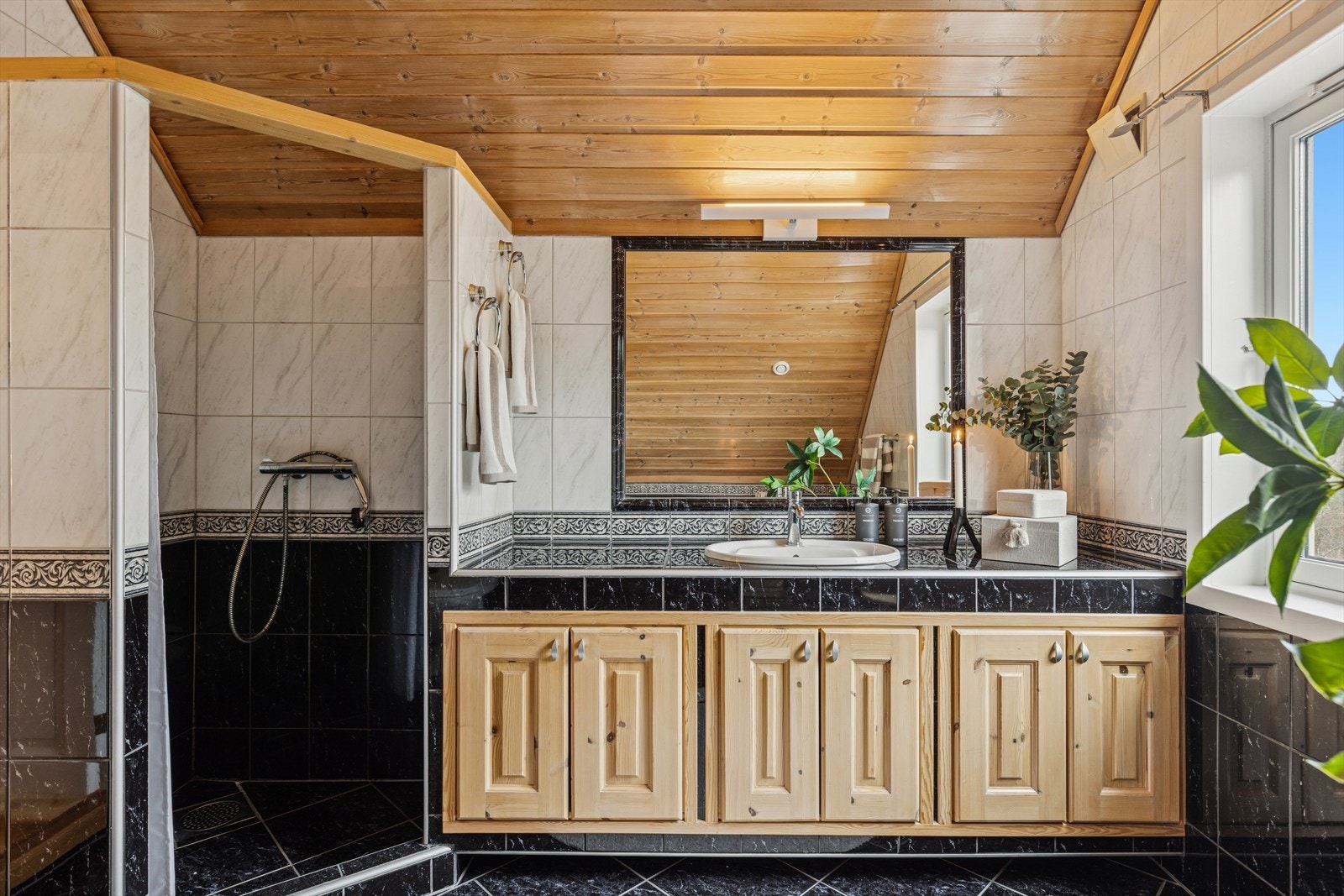 Baderom. Galleribilde