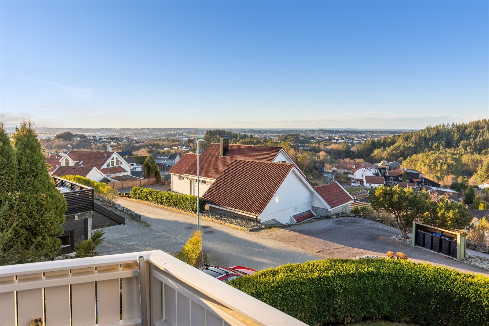 Utsikt fra terrasse. Galleribilde