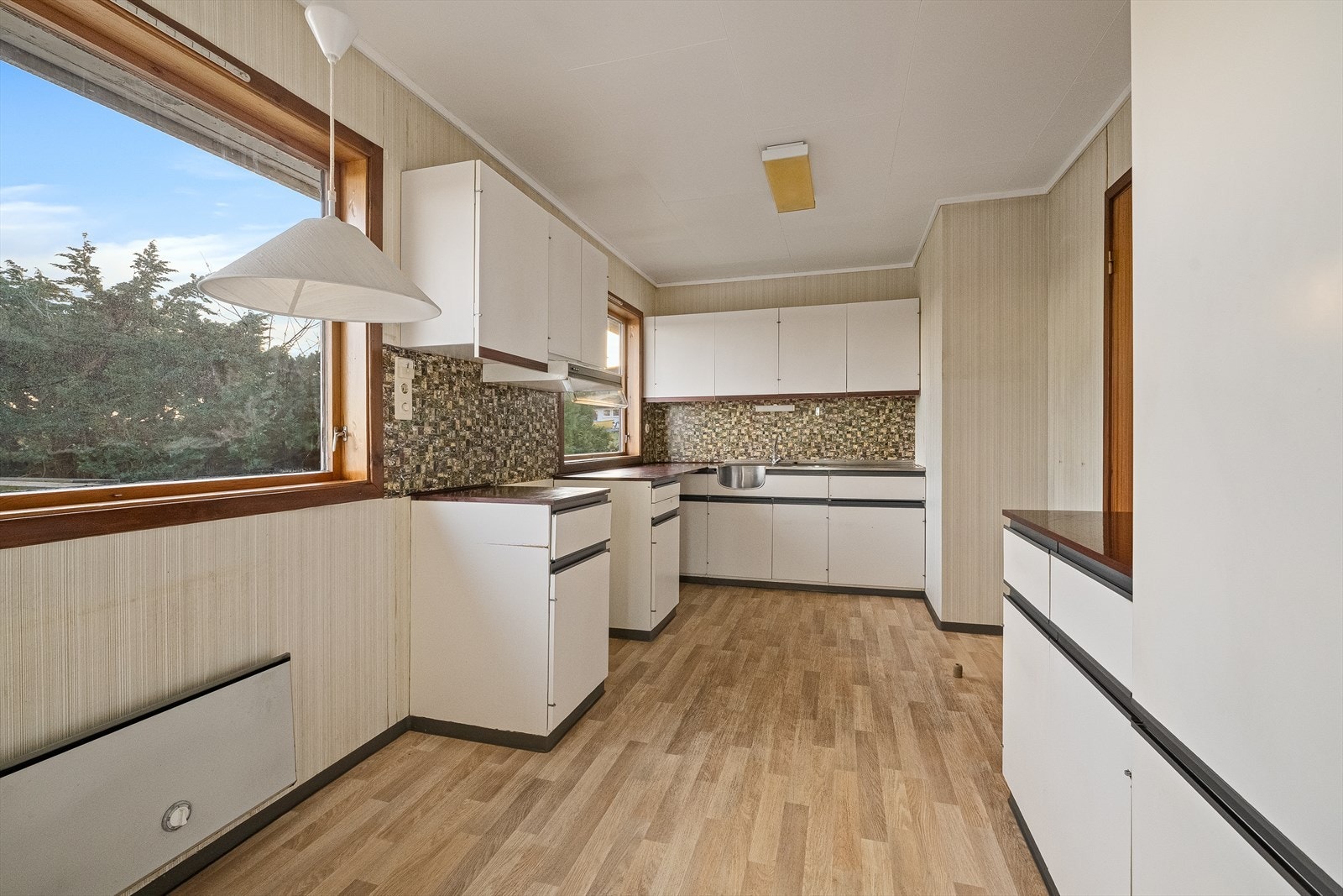 Kjøkken av god størrelse Galleribilde