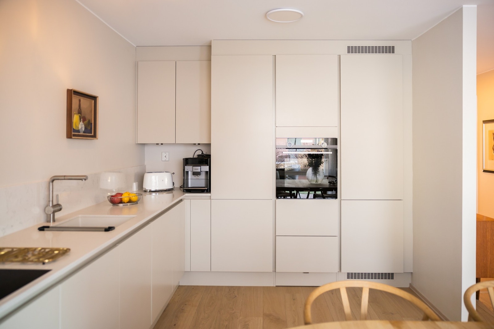 Integrerte hvitevarer fra kvalitetsleverandør Siemens. Galleribilde