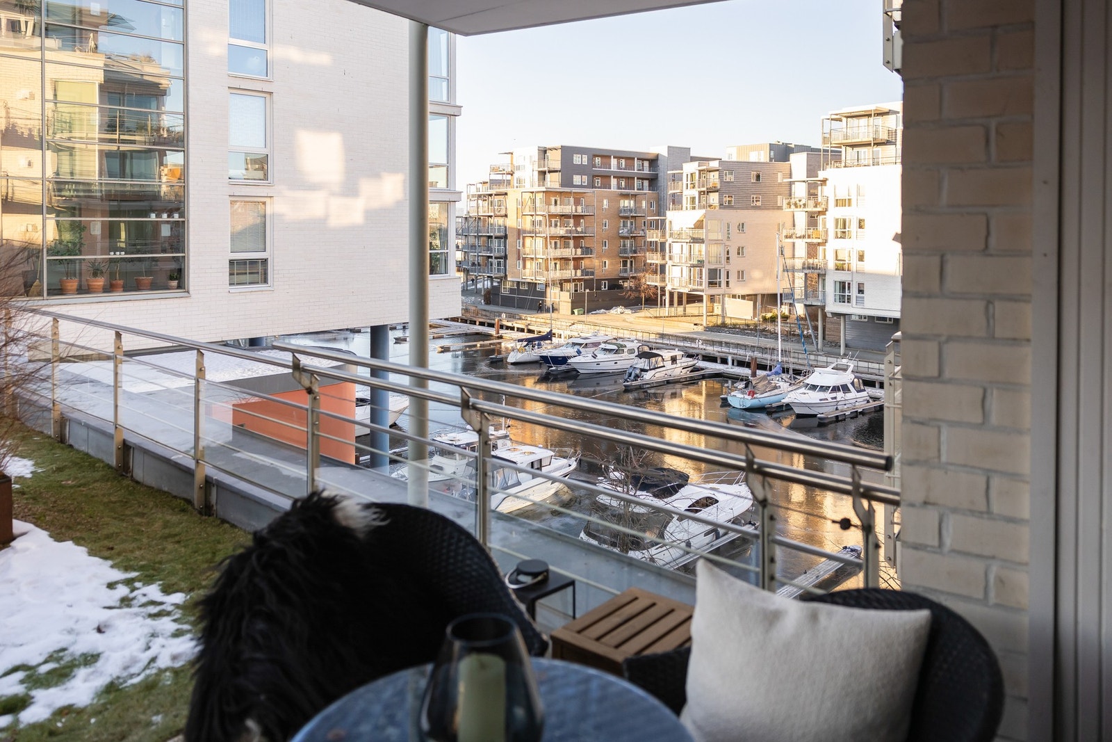 Utsikt fra terrasse. Galleribilde