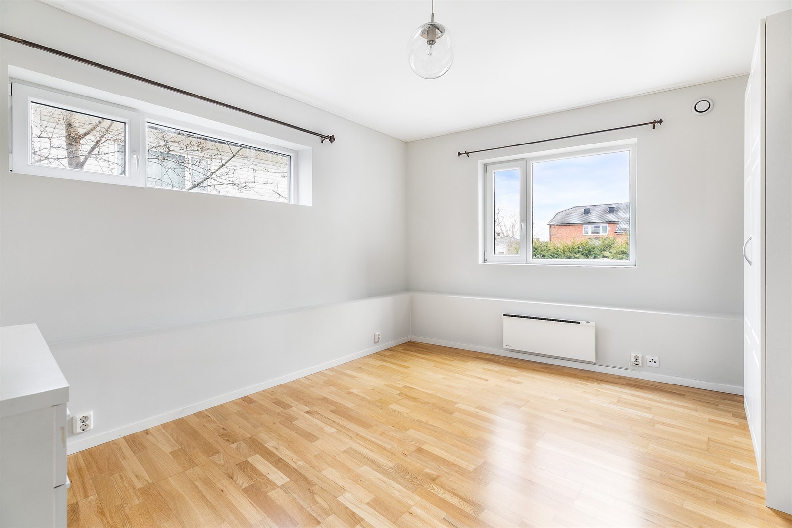 Soverommet er omgitt av sameiets avskjermede og fredelige hage. Galleribilde