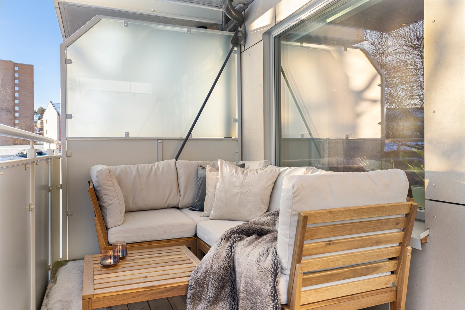 Borettslaget hadde en gjennomgående oppgradering i 2024 med ny drenering, nytt adgangssytem og nye inngangsdører. Det ble også etablert nye parkeringsplasser med elbillading. Galleribilde