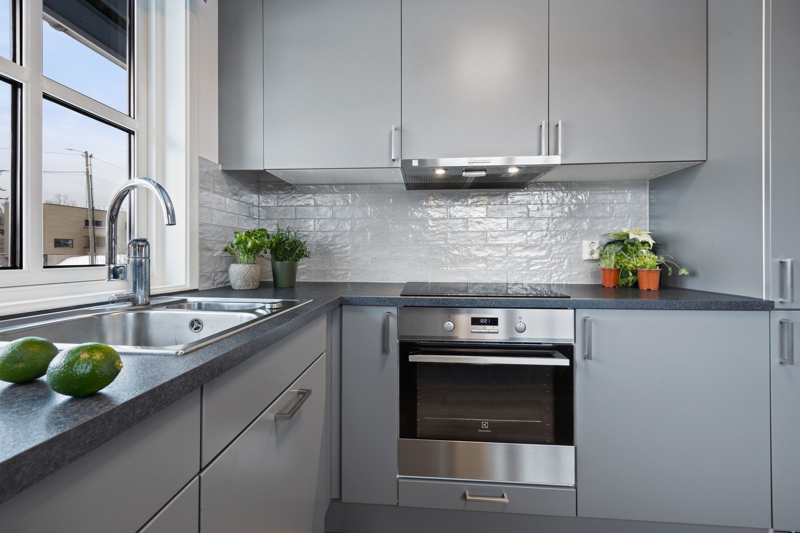 Lys under overskap. Galleribilde