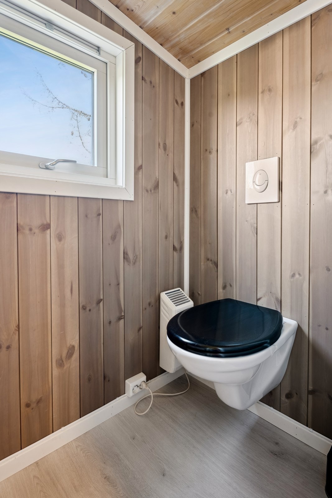 Toalettrom. Galleribilde