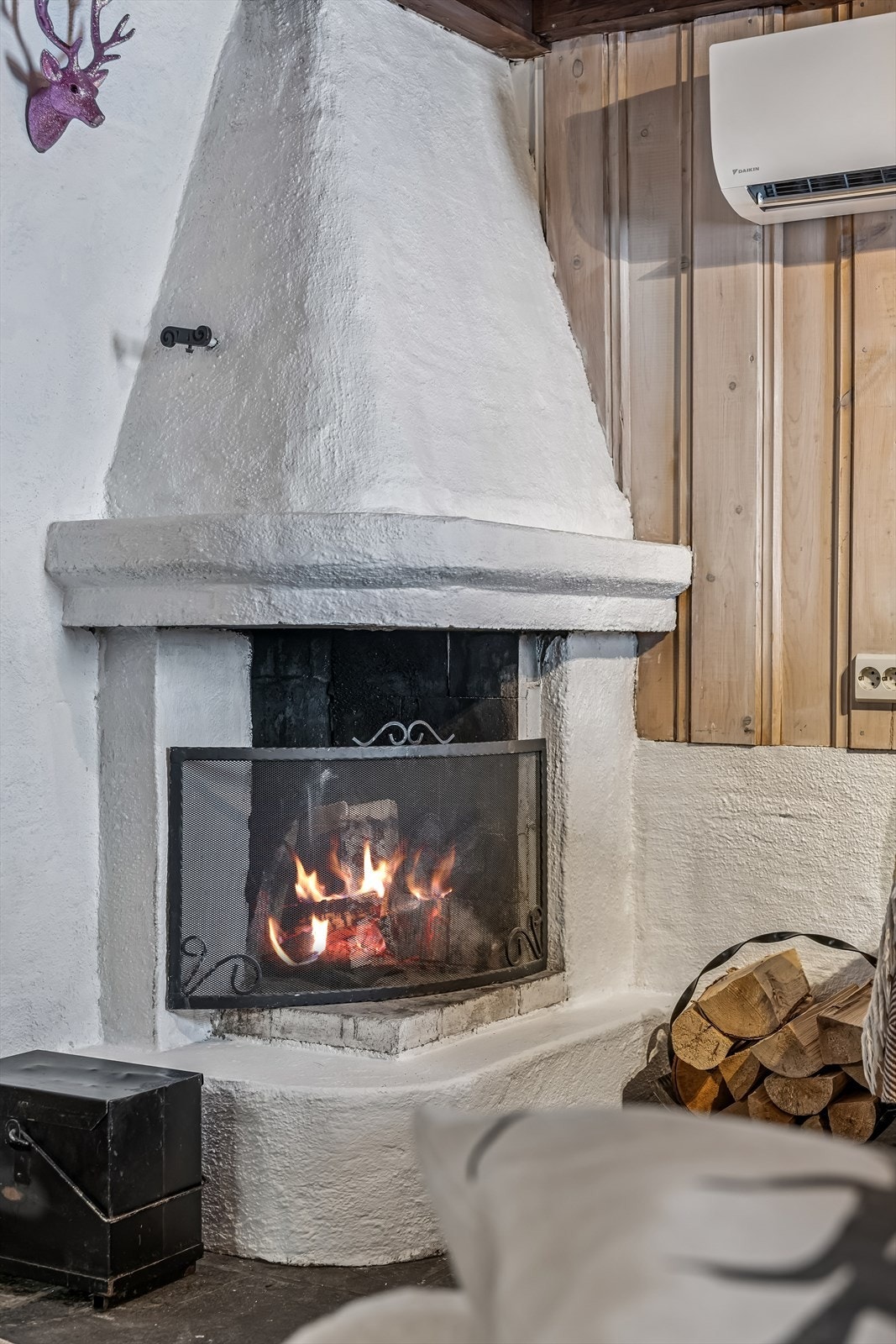 Peisen gir lun varme på kalde dager. Galleribilde