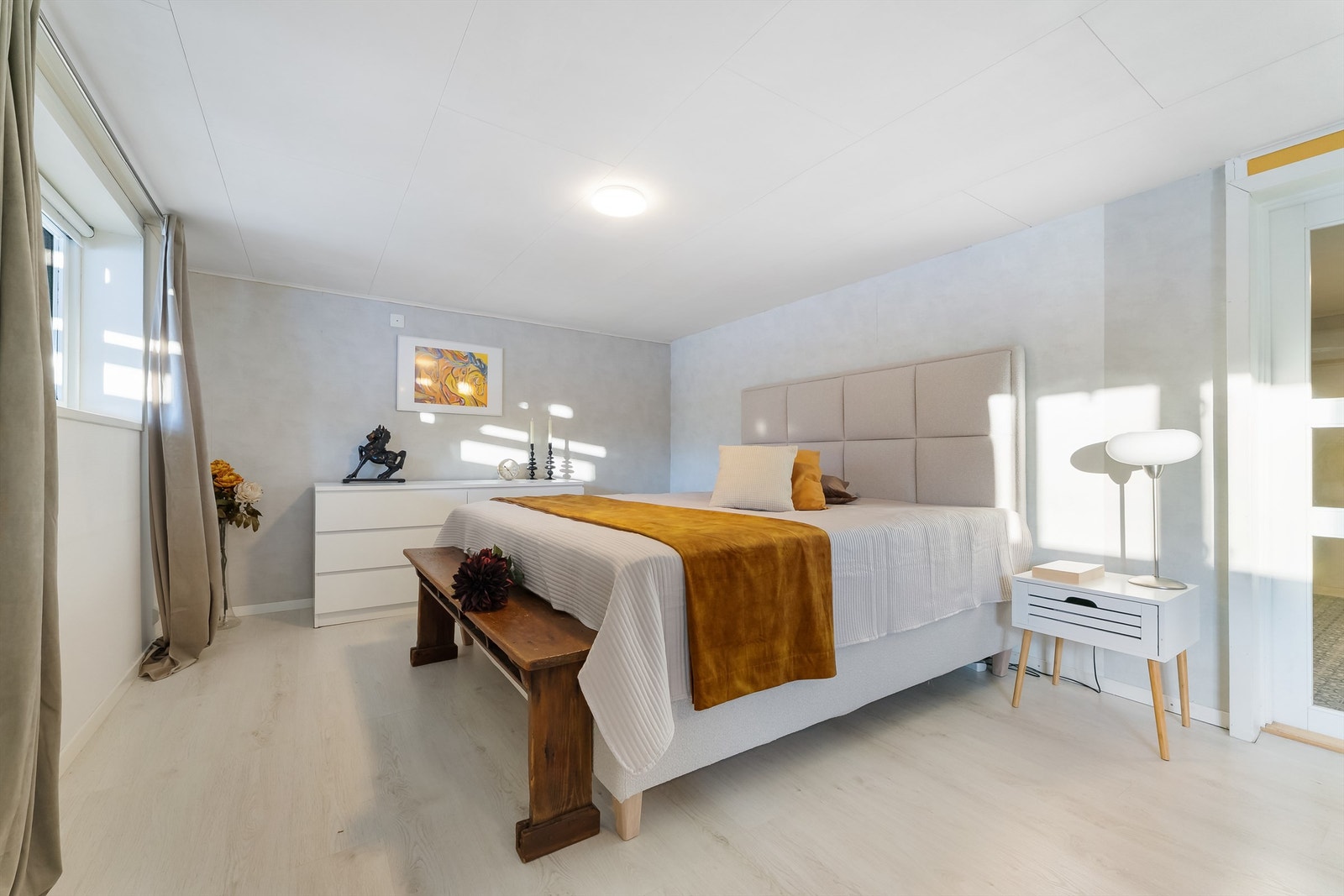 Romsleg kjellarstove/soverom i underetasjen Galleribilde